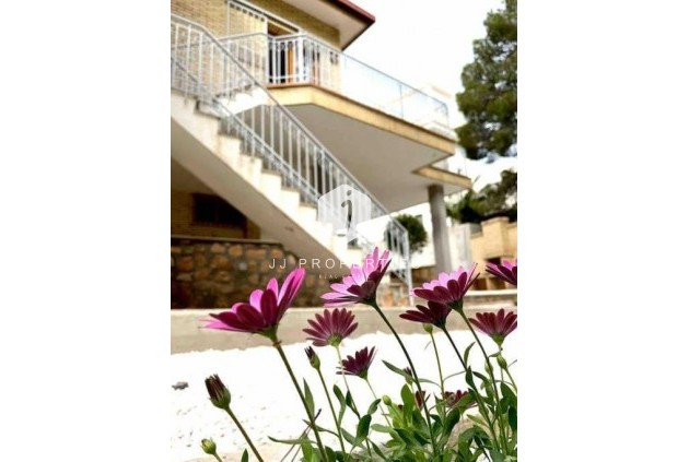 Tweedehands - Villa -
Orihuela Costa - Campoamor