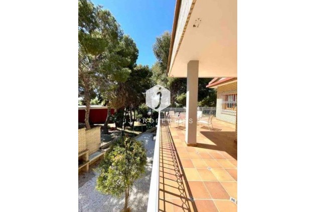 Tweedehands - Villa -
Orihuela Costa - Campoamor