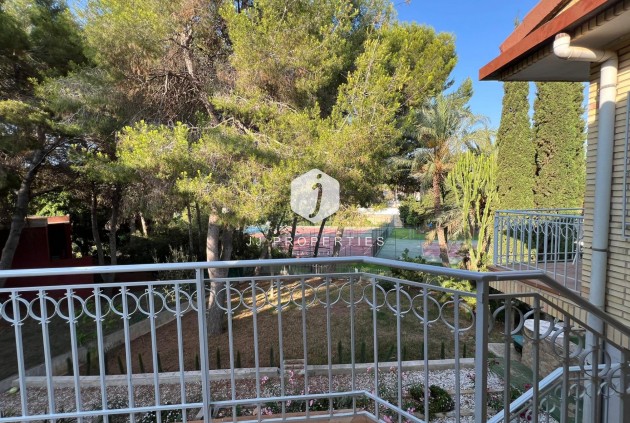 Tweedehands - Villa -
Orihuela Costa - Campoamor