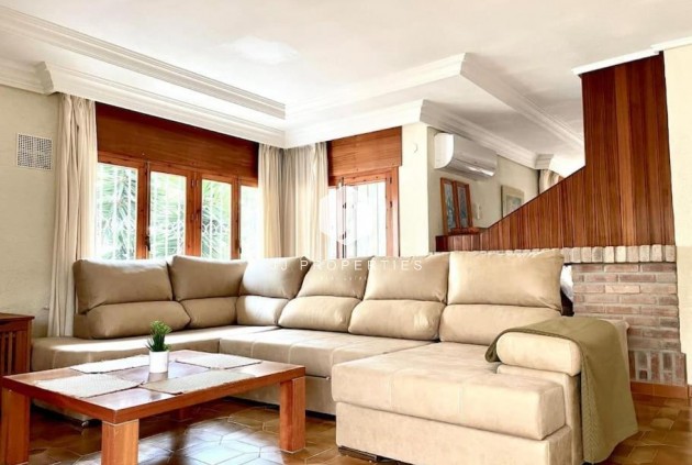 Tweedehands - Villa -
Orihuela Costa - Campoamor