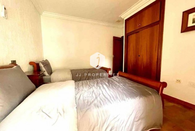 Tweedehands - Villa -
Orihuela Costa - Campoamor