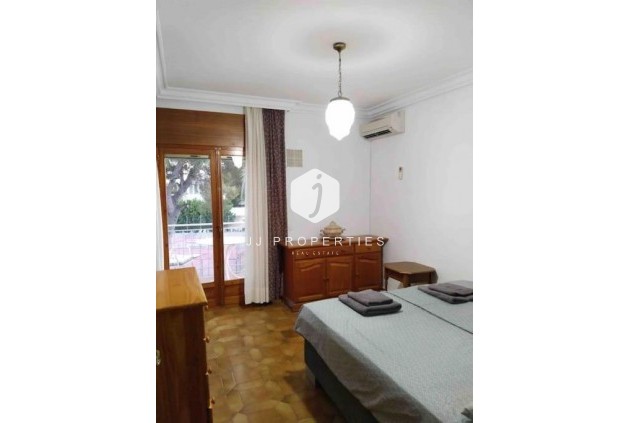 Tweedehands - Villa -
Orihuela Costa - Campoamor