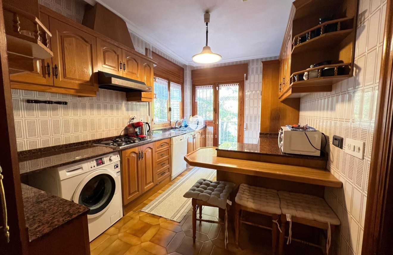 Tweedehands - Villa -
Orihuela Costa - Campoamor