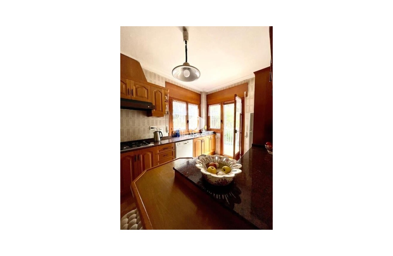 Tweedehands - Villa -
Orihuela Costa - Campoamor