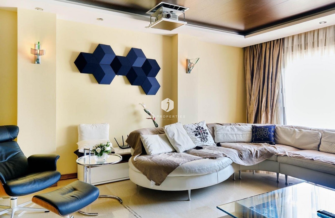 Segunda mano - Ático -
Torrevieja