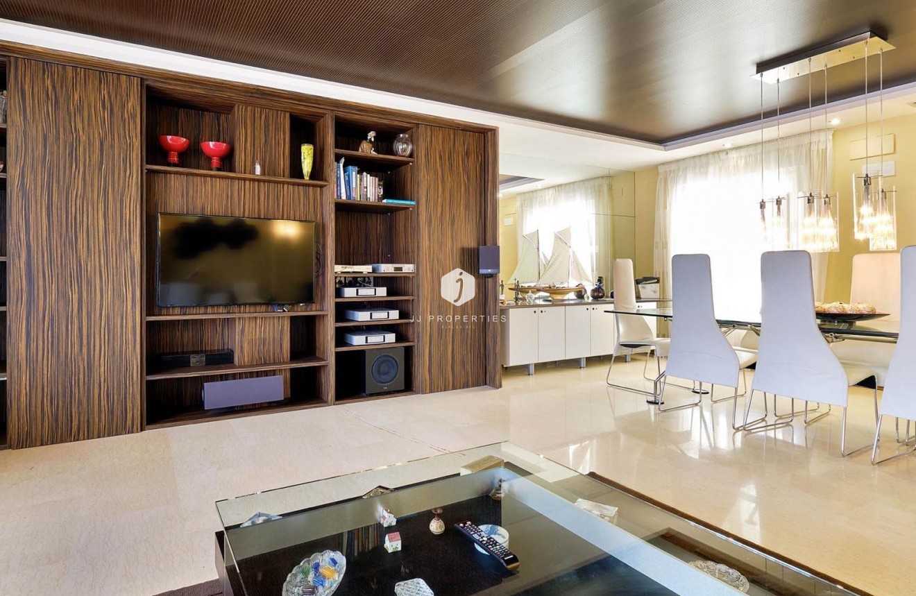 Segunda mano - Ático -
Torrevieja