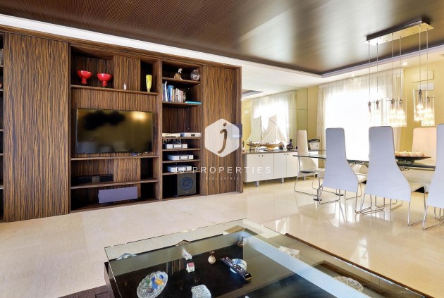 Segunda mano - Ático -
Torrevieja