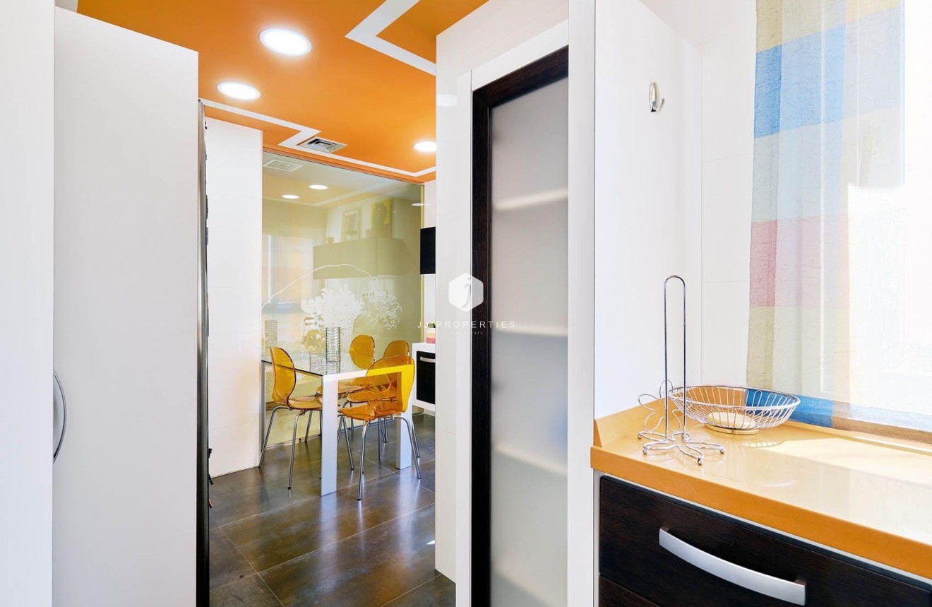 Segunda mano - Ático -
Torrevieja