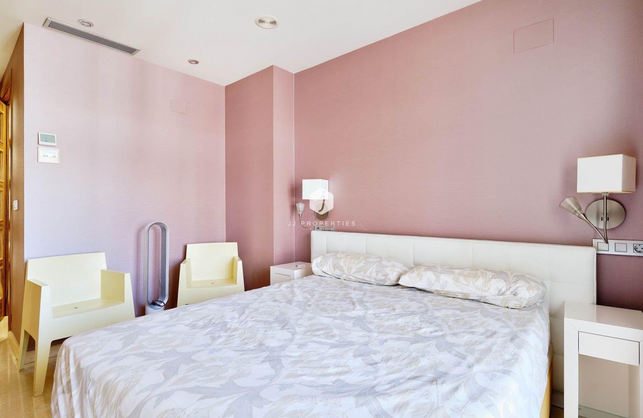 Segunda mano - Ático -
Torrevieja