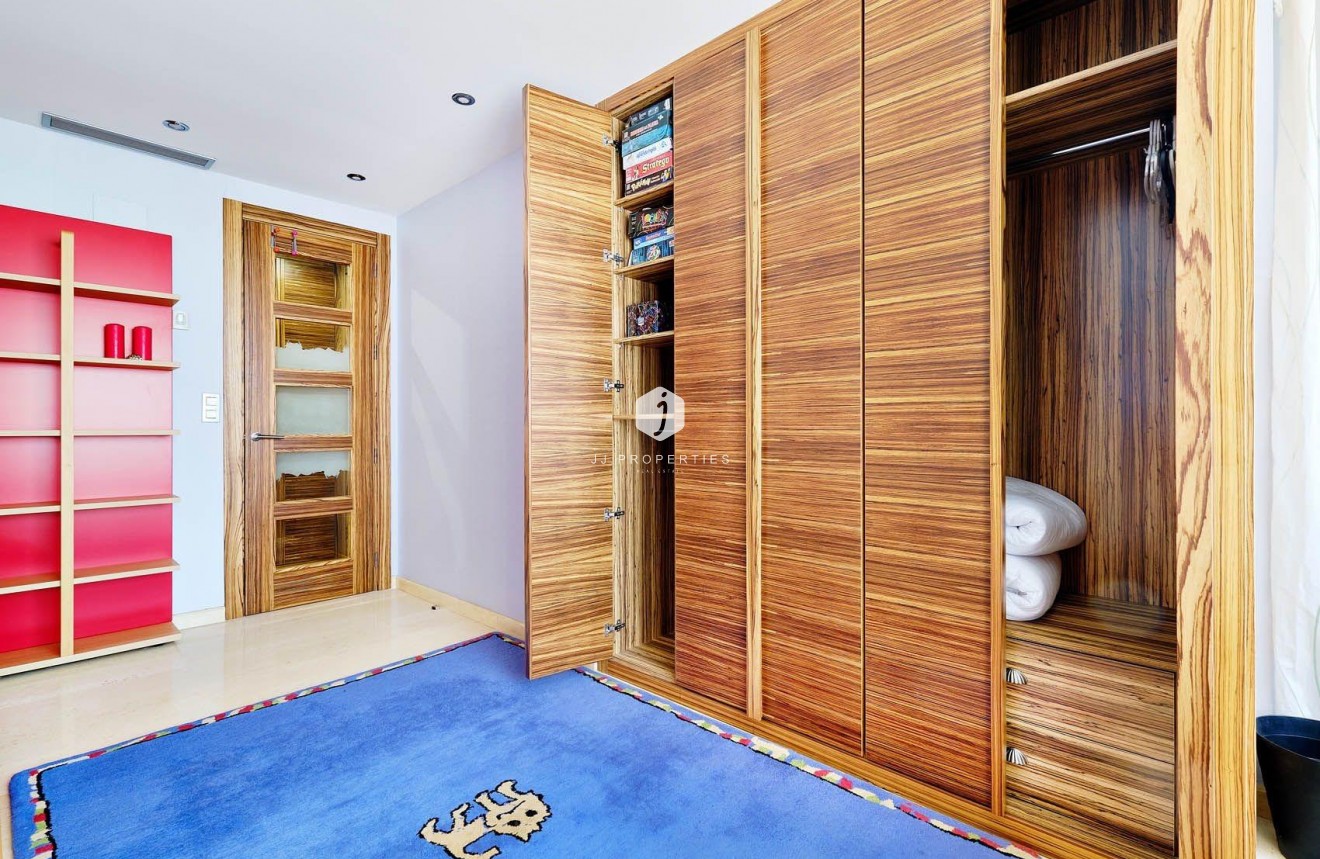 Segunda mano - Ático -
Torrevieja