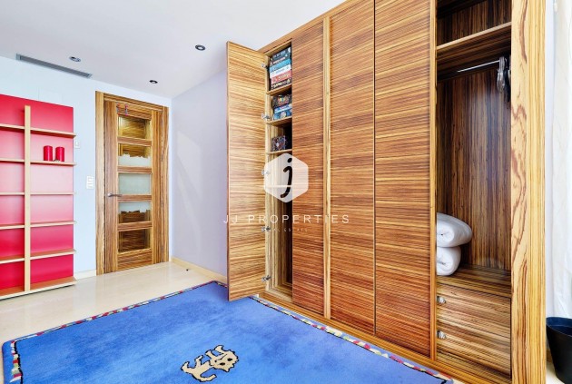 Segunda mano - Ático -
Torrevieja