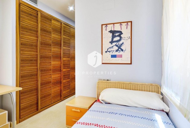 Segunda mano - Ático -
Torrevieja