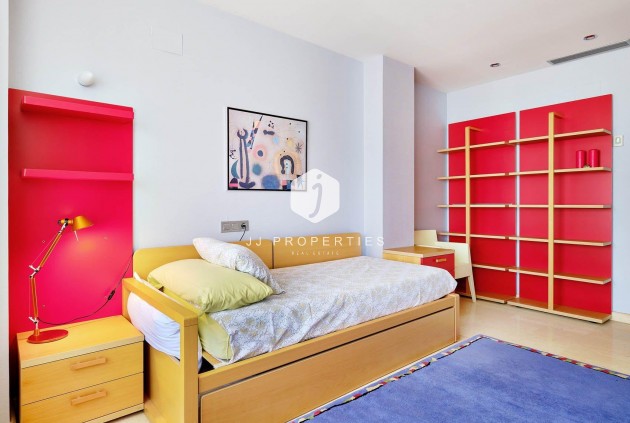 Segunda mano - Ático -
Torrevieja