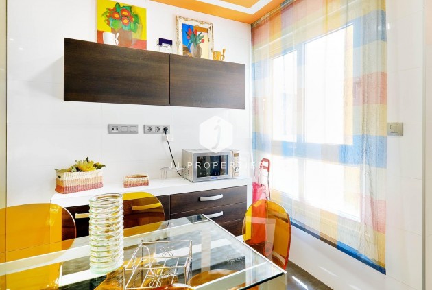 Segunda mano - Ático -
Torrevieja