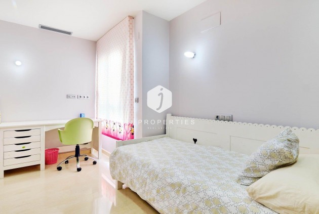 Segunda mano - Ático -
Torrevieja