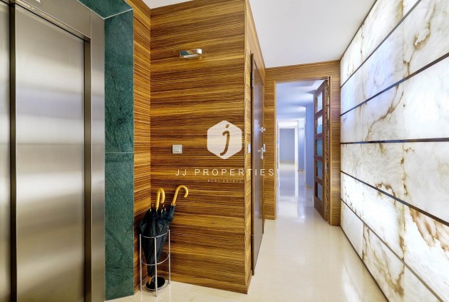 Segunda mano - Ático -
Torrevieja