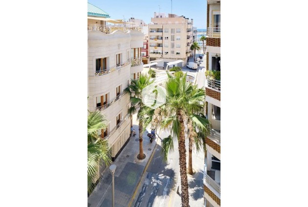 Segunda mano - Ático -
Torrevieja