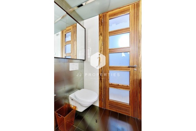 Segunda mano - Ático -
Torrevieja