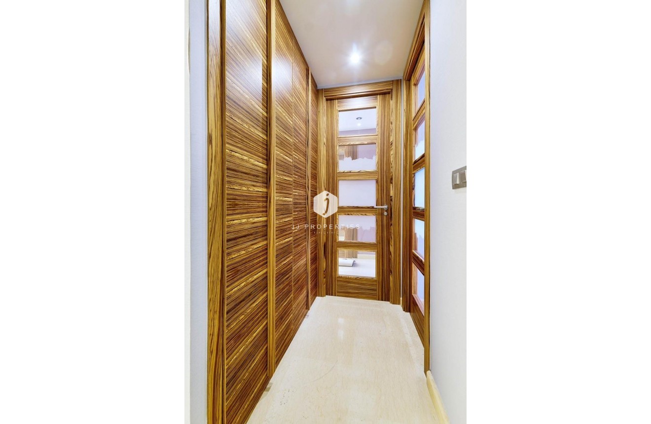 Segunda mano - Ático -
Torrevieja