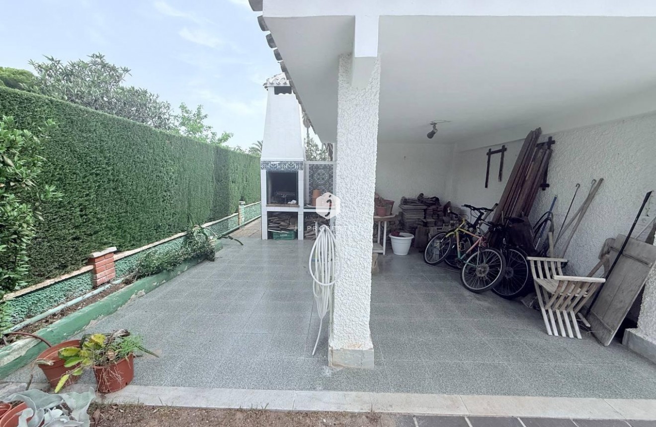 Tweedehands - Villa -
Orihuela Costa - Campoamor