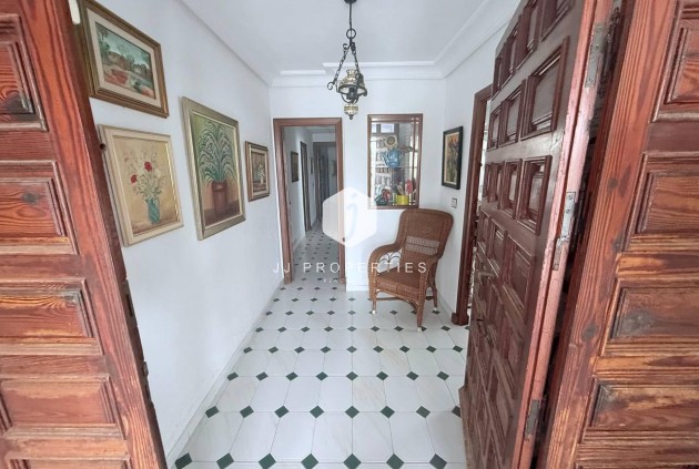 Tweedehands - Villa -
Orihuela Costa - Campoamor