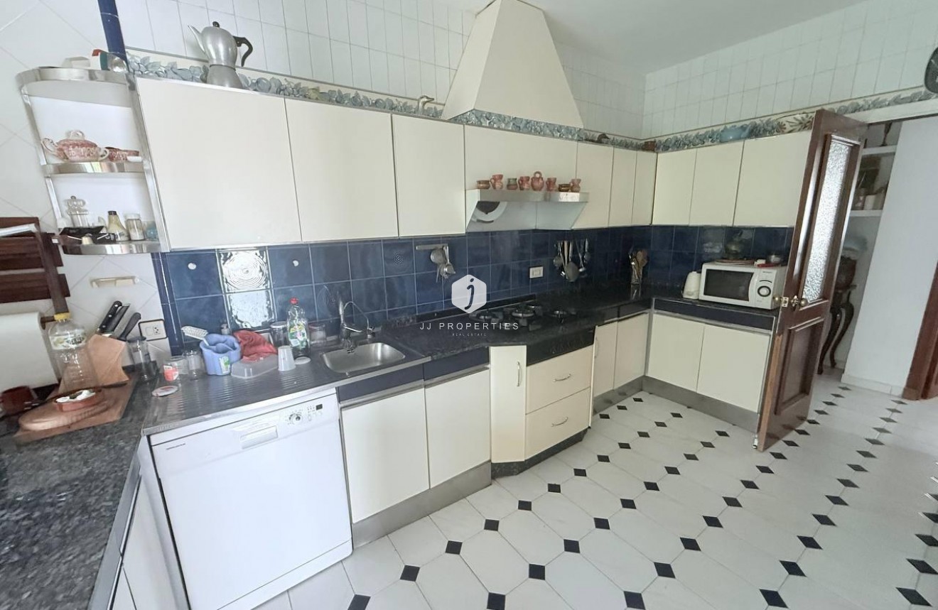 Tweedehands - Villa -
Orihuela Costa - Campoamor