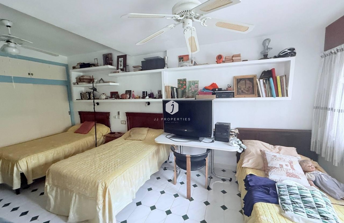 Tweedehands - Villa -
Orihuela Costa - Campoamor