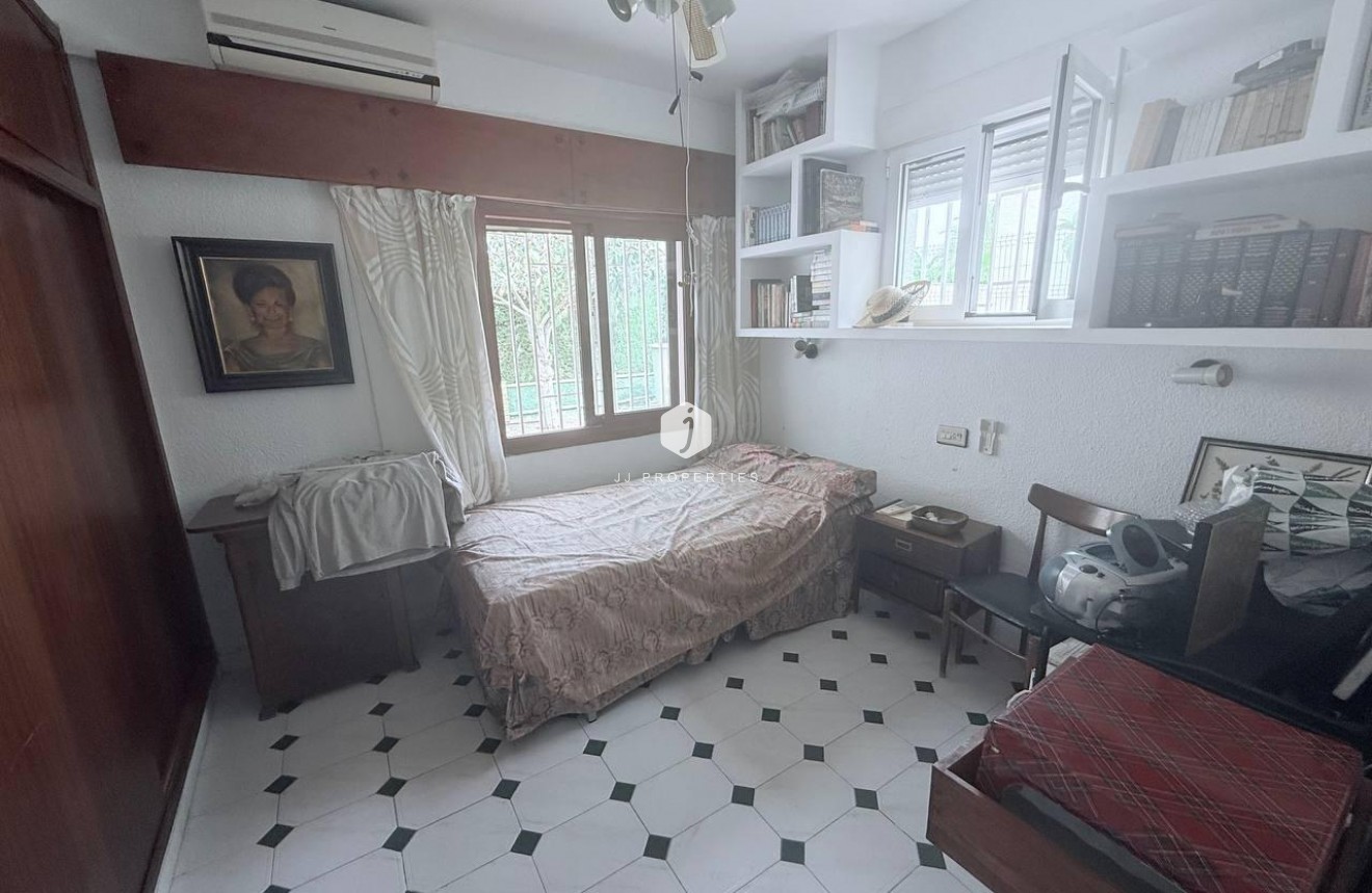 Tweedehands - Villa -
Orihuela Costa - Campoamor