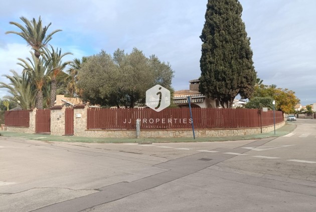 Tweedehands - Villa -
Orihuela Costa - Campoamor