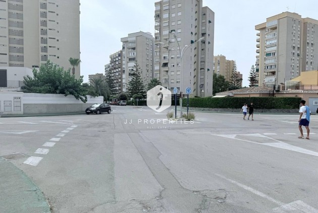 Tweedehands - Villa -
Orihuela Costa - Campoamor