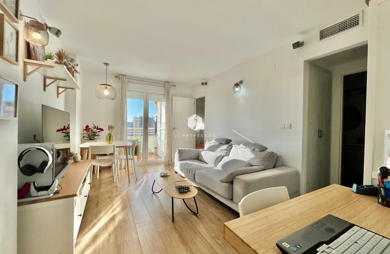 Tweedehands - Appartement / flat -
Torrevieja - Calas blanca