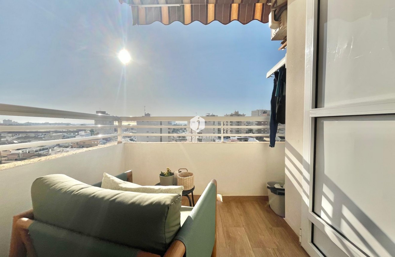 Tweedehands - Appartement / flat -
Torrevieja - Calas blanca