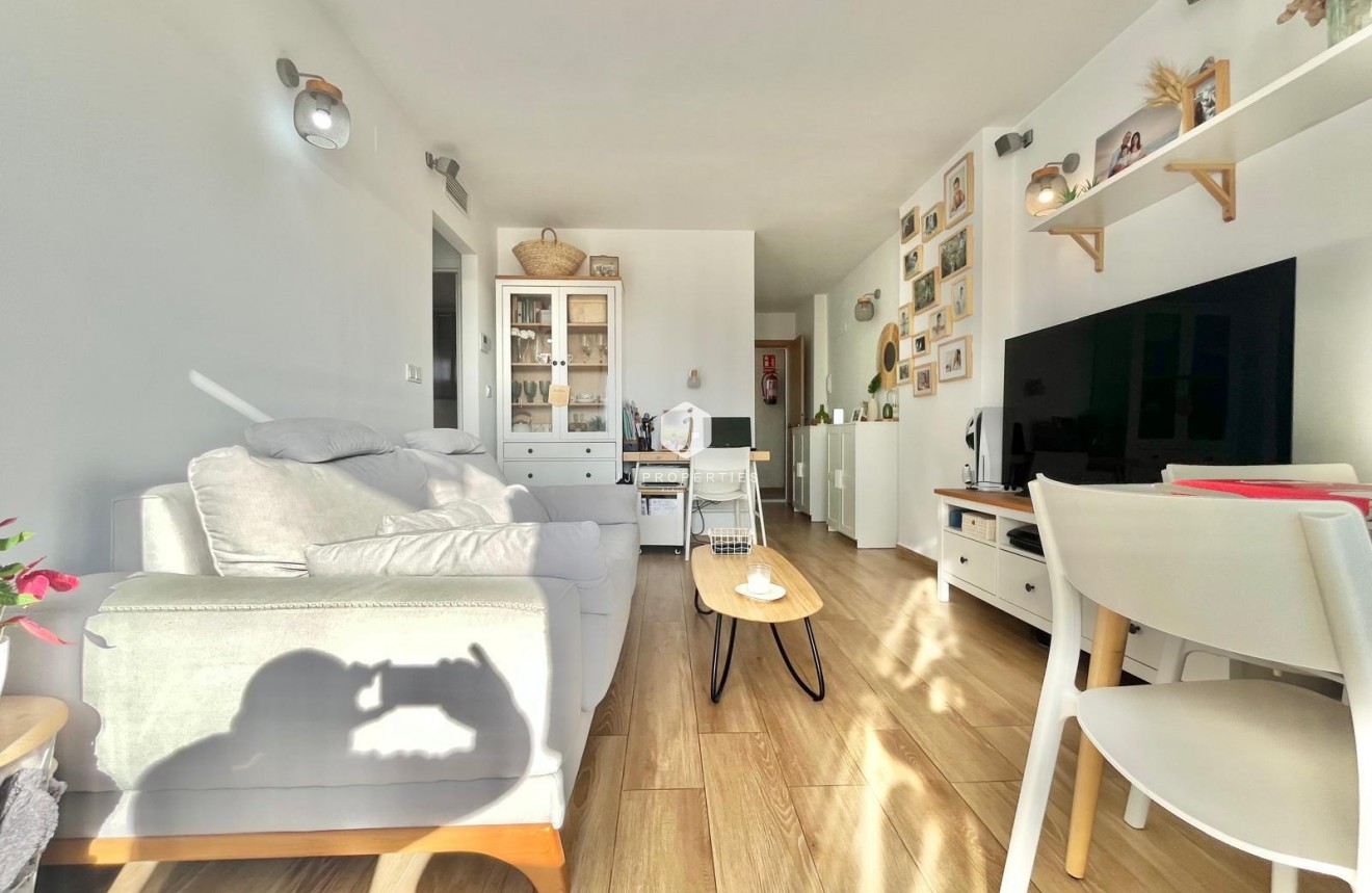 Tweedehands - Appartement / flat -
Torrevieja - Calas blanca