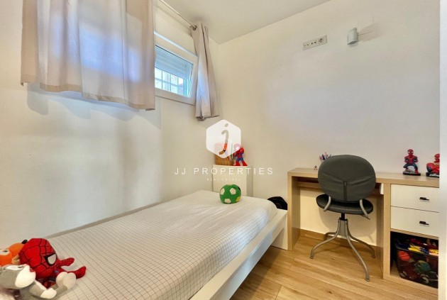 Tweedehands - Appartement / flat -
Torrevieja - Calas blanca