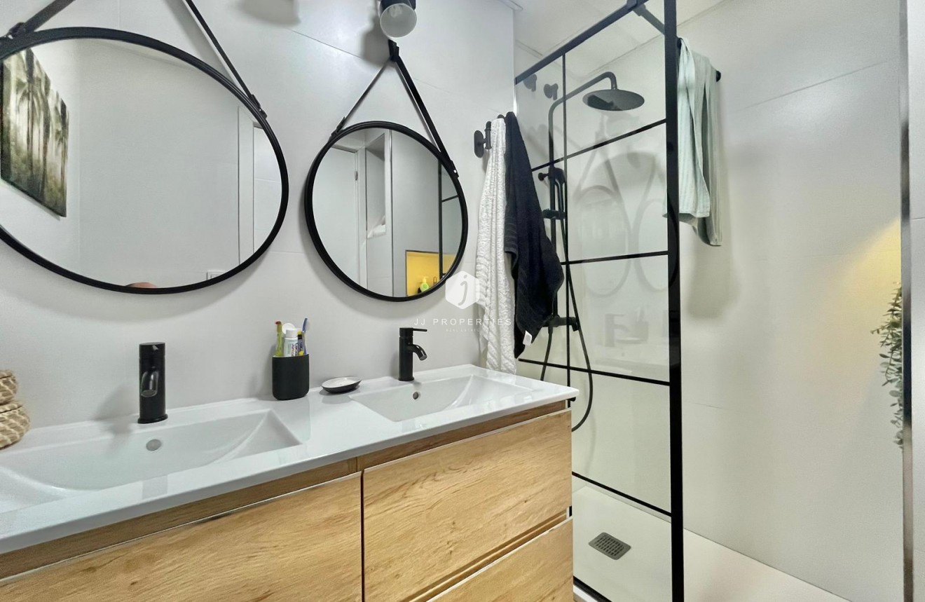 Tweedehands - Appartement / flat -
Torrevieja - Calas blanca