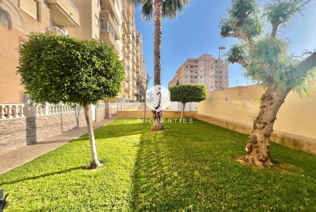 Tweedehands - Appartement / flat -
Torrevieja - Calas blanca
