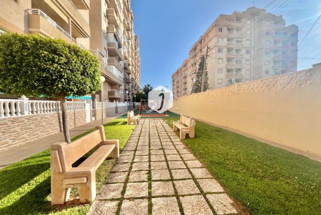 Tweedehands - Appartement / flat -
Torrevieja - Calas blanca