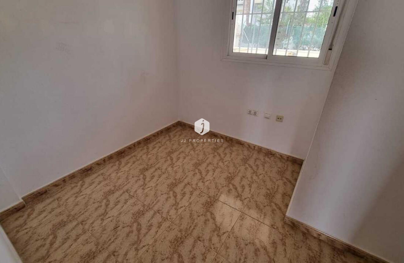 Tweedehands - Chalet -
Playa Flamenca - Costa Blanca