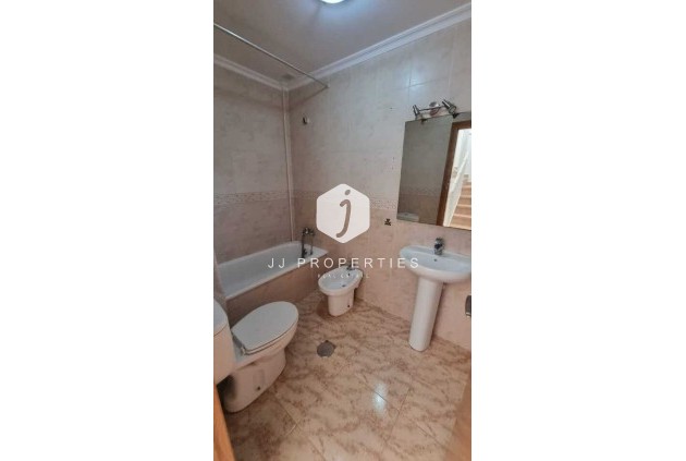 Tweedehands - Chalet -
Playa Flamenca - Costa Blanca