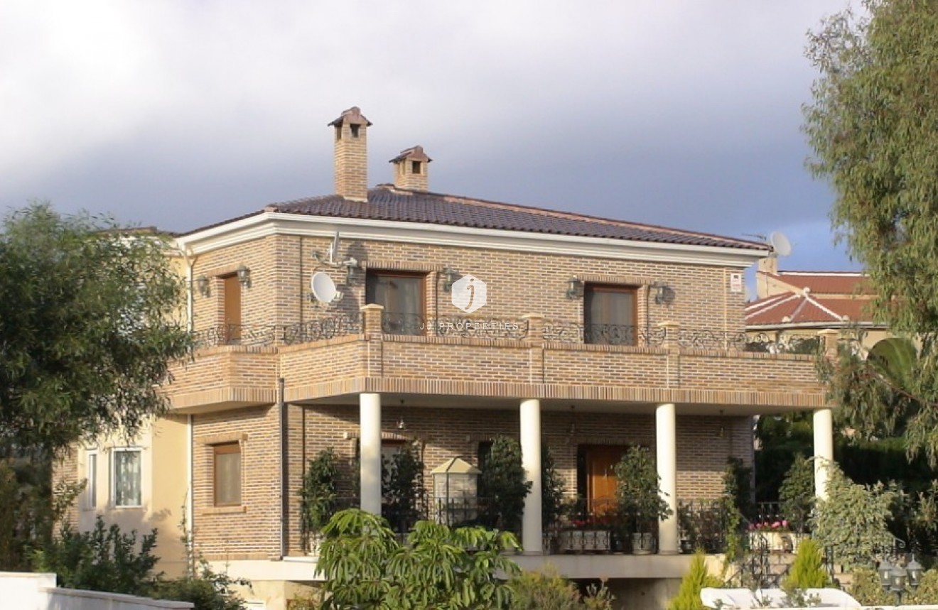 Tweedehands - Villa -
Ciudad Quesada - Costa Blanca