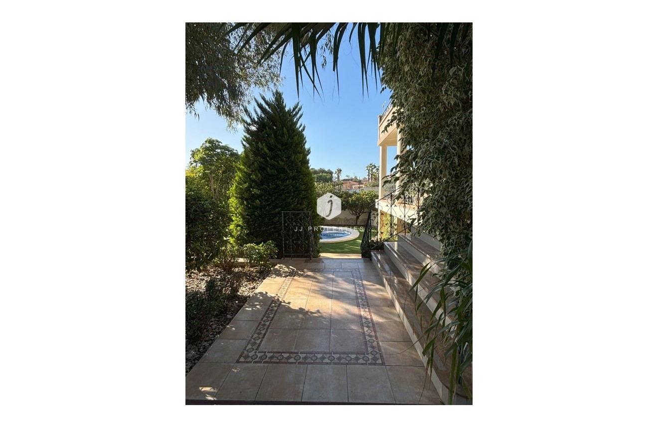 Tweedehands - Villa -
Ciudad Quesada - Costa Blanca