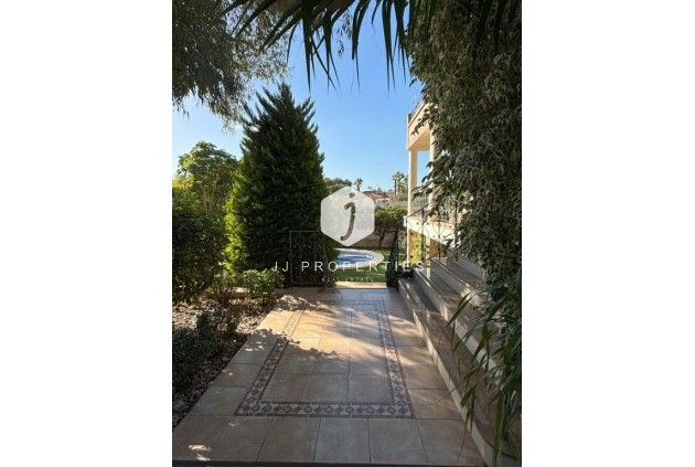 Tweedehands - Villa -
Ciudad Quesada - Costa Blanca