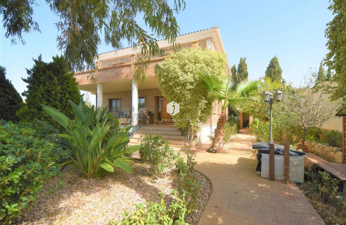 Tweedehands - Villa -
Ciudad Quesada - Costa Blanca