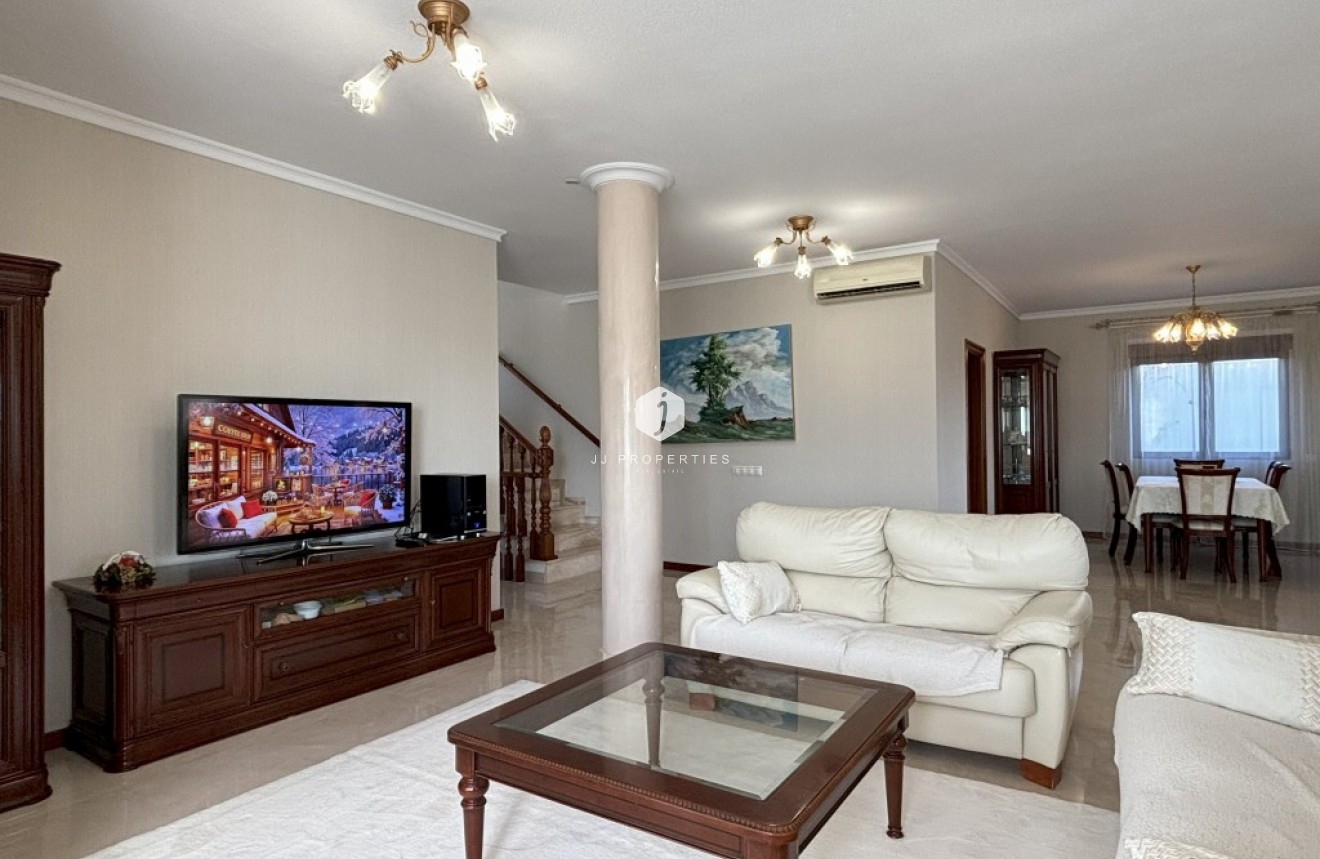 Tweedehands - Villa -
Ciudad Quesada - Costa Blanca