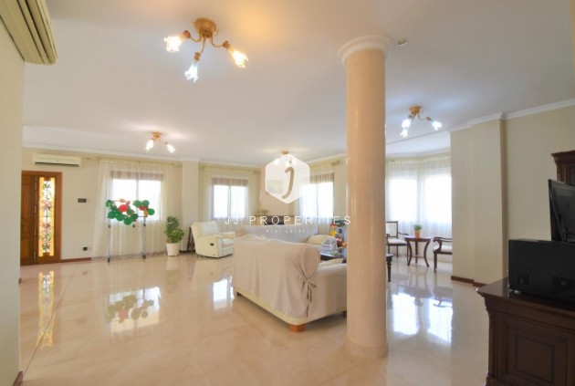 Tweedehands - Villa -
Ciudad Quesada - Costa Blanca