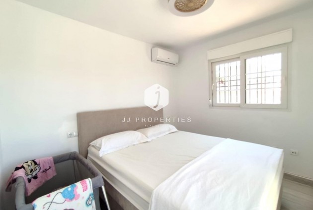 Tweedehands - Chalet -
Playa Flamenca - Costa Blanca