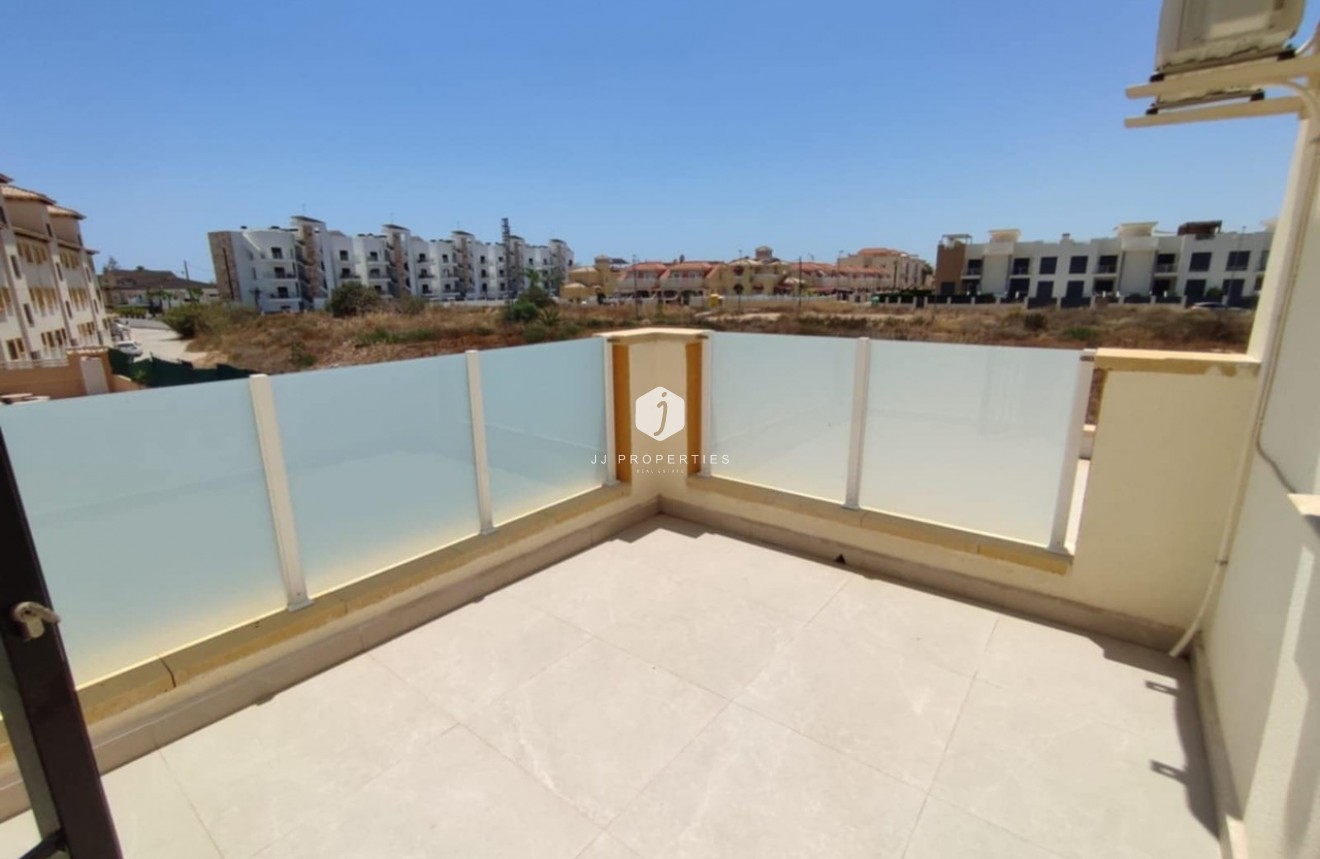 Tweedehands - Chalet -
Playa Flamenca - Costa Blanca