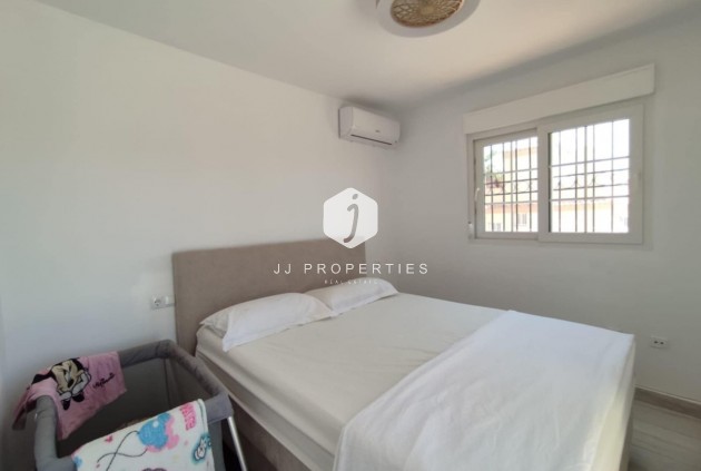 Tweedehands - Chalet -
Playa Flamenca - Costa Blanca