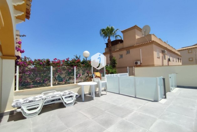 Tweedehands - Chalet -
Playa Flamenca - Costa Blanca