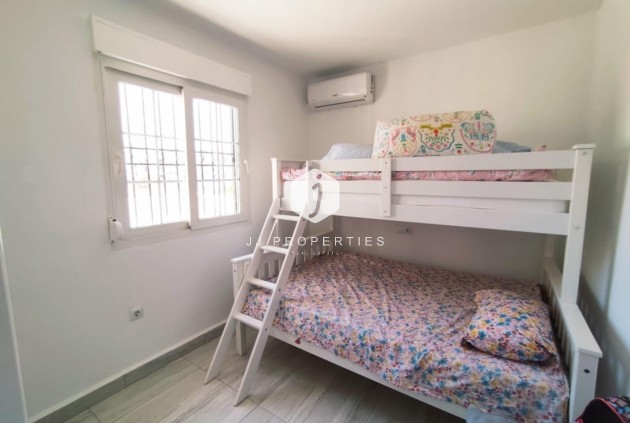 Tweedehands - Chalet -
Playa Flamenca - Costa Blanca